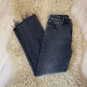 ✨SOLD✨ Free People cropped fray jeans